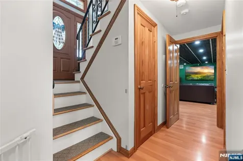 15 Kuiken Court Wayne NJ 07470