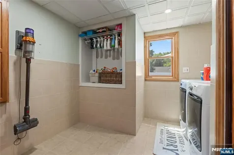 15 Kuiken Court Wayne NJ 07470