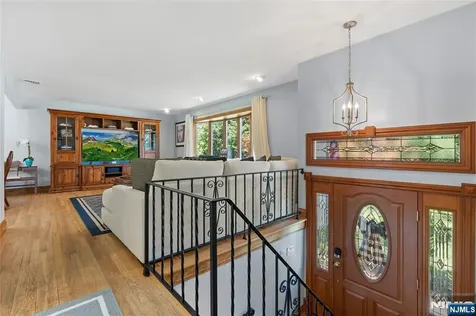 15 Kuiken Court Wayne NJ 07470