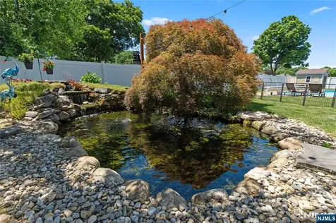 15 Kuiken Court Wayne NJ 07470
