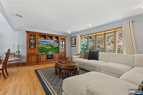 15 Kuiken Court Wayne NJ 07470