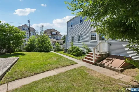 251 Main Street East Rutherford NJ 07073