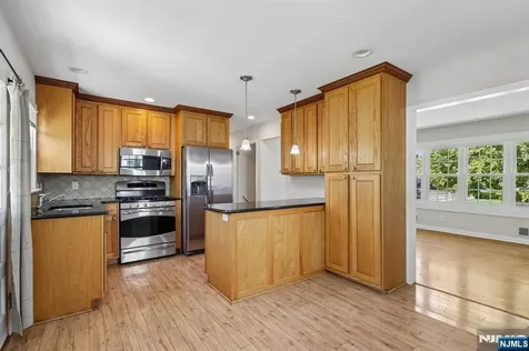 251 Main Street East Rutherford NJ 07073
