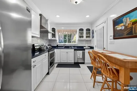 413 Maple Hill Drive Hackensack NJ 07601