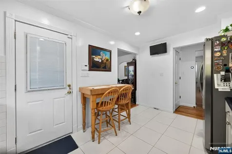 413 Maple Hill Drive Hackensack NJ 07601