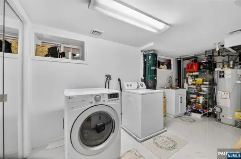 413 Maple Hill Drive Hackensack NJ 07601