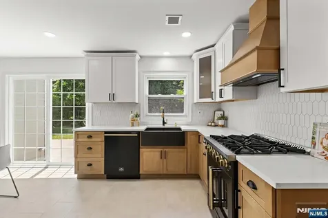 23 John Street Emerson NJ 07630