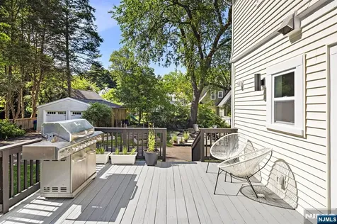 42 Forest Road Glen Rock NJ 07452
