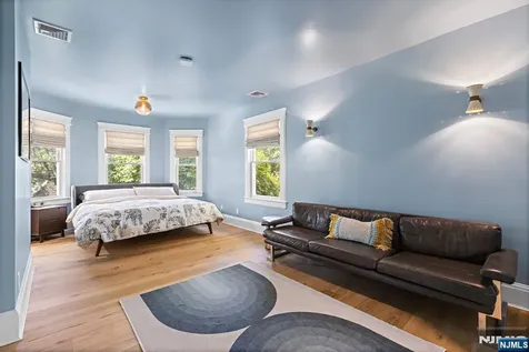 42 Forest Road Glen Rock NJ 07452