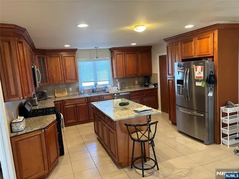 17 Garrett Street Cedar Grove NJ 07009