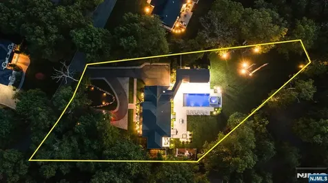 49 North Avenue Montvale NJ 07645
