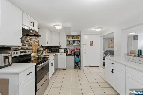 1134 Rivington Street Roselle NJ 07203