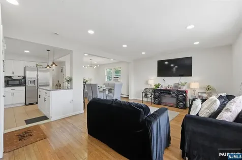 1134 Rivington Street Roselle NJ 07203