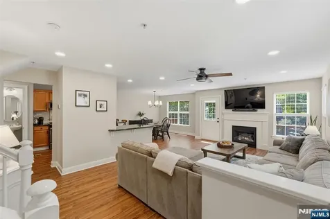28 Mountainside Drive Pompton Lakes NJ 07442