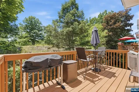 28 Mountainside Drive Pompton Lakes NJ 07442