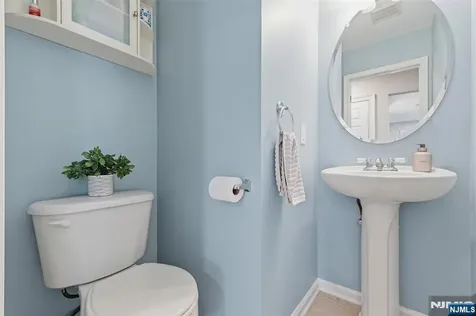 28 Mountainside Drive Pompton Lakes NJ 07442