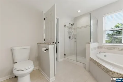 28 Mountainside Drive Pompton Lakes NJ 07442