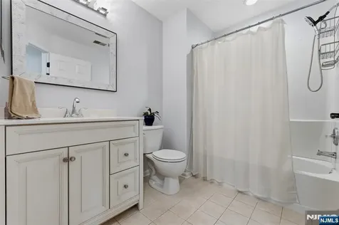 28 Mountainside Drive Pompton Lakes NJ 07442