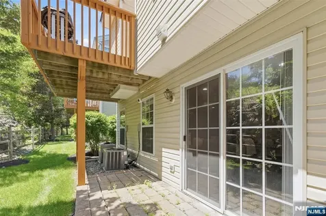 28 Mountainside Drive Pompton Lakes NJ 07442