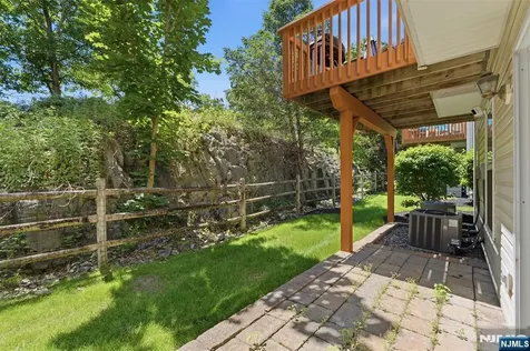 28 Mountainside Drive Pompton Lakes NJ 07442