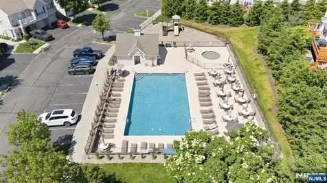 28 Mountainside Drive Pompton Lakes NJ 07442