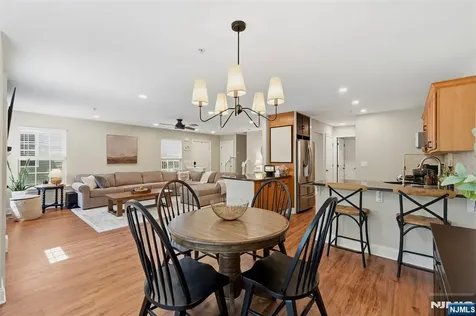 28 Mountainside Drive Pompton Lakes NJ 07442