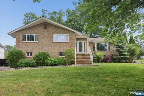 153 Charlotte Place Englewood Cliffs NJ 07632