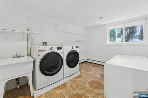 153 Charlotte Place Englewood Cliffs NJ 07632