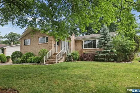 153 Charlotte Place Englewood Cliffs NJ 07632