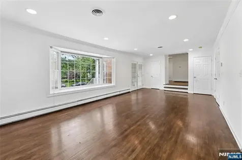 153 Charlotte Place Englewood Cliffs NJ 07632