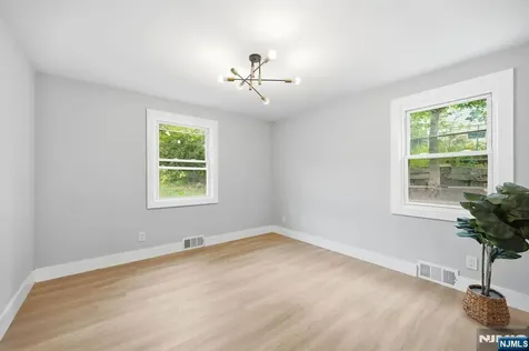 1 Lorelei Road West Orange NJ 07052