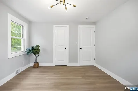 1 Lorelei Road West Orange NJ 07052
