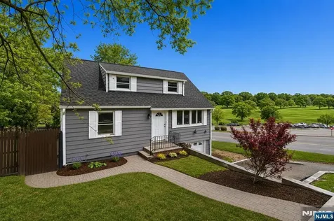 1 Lorelei Road West Orange NJ 07052