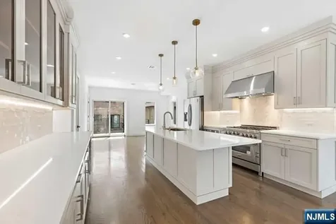 232 E Columbia Avenue Palisades Park NJ 07650