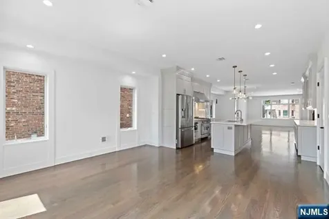 232 E Columbia Avenue Palisades Park NJ 07650