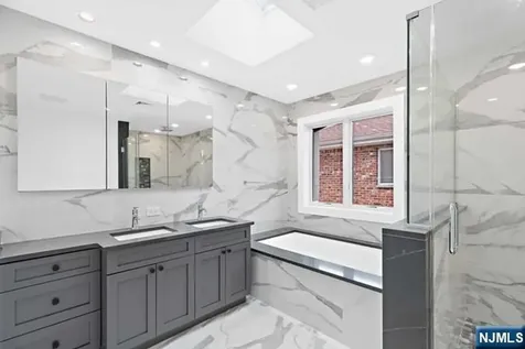 232 E Columbia Avenue Palisades Park NJ 07650