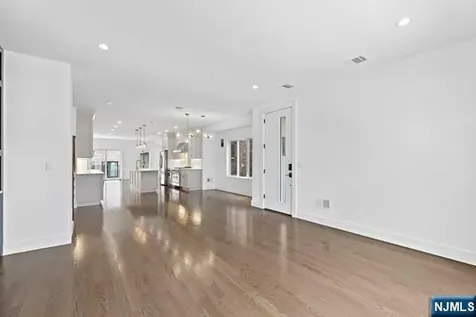 232 E Columbia Avenue Palisades Park NJ 07650