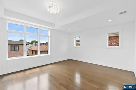232 E Columbia Avenue Palisades Park NJ 07650