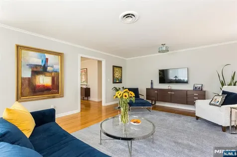 98 Totowa Road Totowa NJ 07512