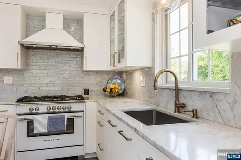 98 Totowa Road Totowa NJ 07512