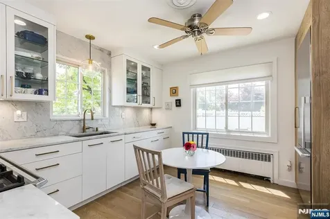 98 Totowa Road Totowa NJ 07512