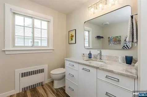 98 Totowa Road Totowa NJ 07512