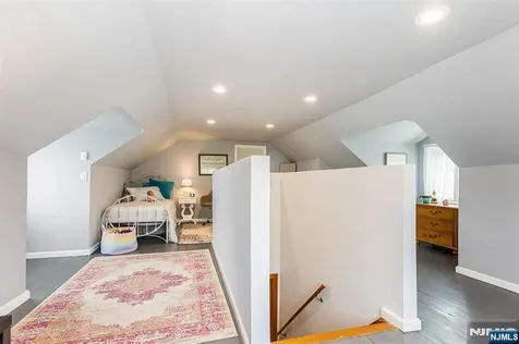 98 Totowa Road Totowa NJ 07512