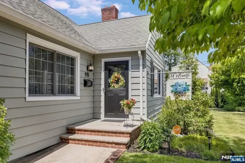 98 Totowa Road Totowa NJ 07512