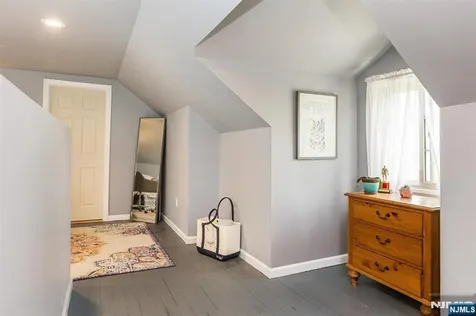 98 Totowa Road Totowa NJ 07512