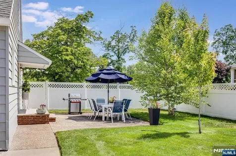 98 Totowa Road Totowa NJ 07512