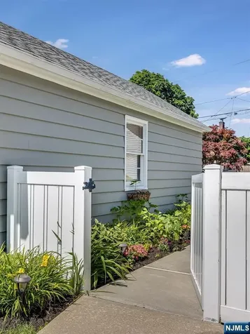 98 Totowa Road Totowa NJ 07512