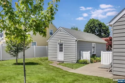 98 Totowa Road Totowa NJ 07512