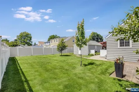 98 Totowa Road Totowa NJ 07512
