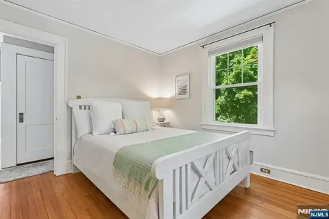 31 Macopin Avenue Montclair NJ 07043